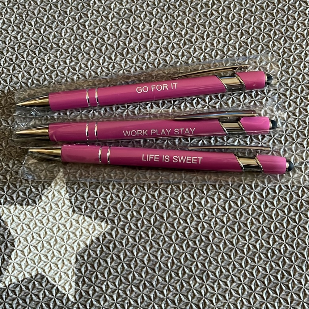Inspirational Pink Pens Black ink NIP 3 pieces